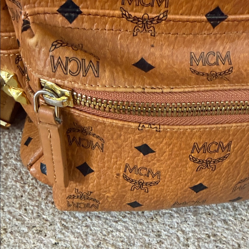 MCM Stark Side Studs Backpack 🔥 - Picture 7 of 16